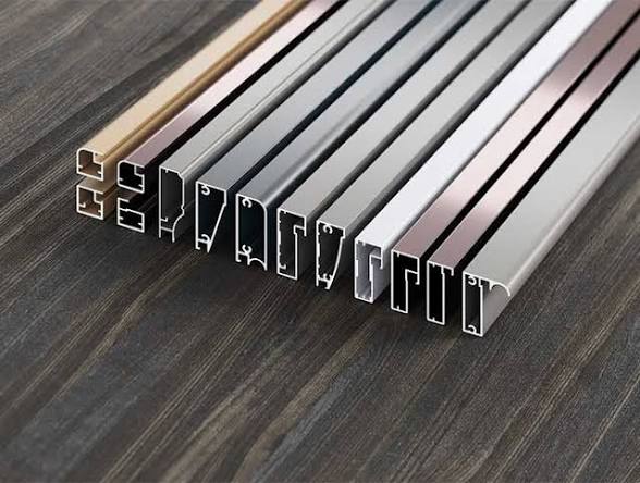 Sleek modern aluminium curtain wall design in UAE high-rise