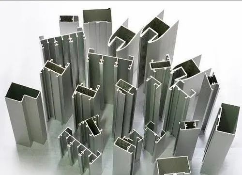 Energy-efficient aluminium windows with thermal break in Dubai project
